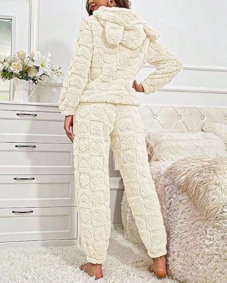 Pijama Corazón con Capucha - ¡Prepárate para el Invierno! Lleva 2 y Paga 1😱